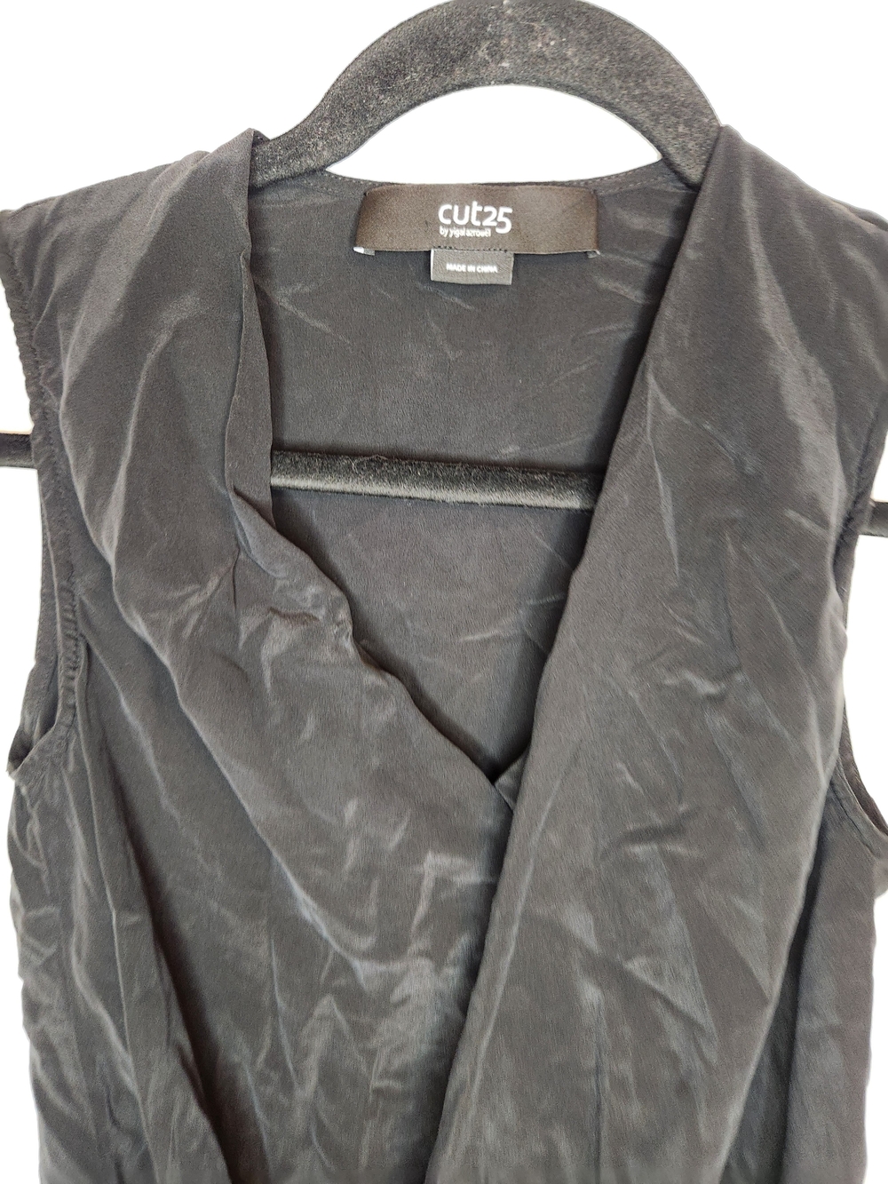 Cut25 size 0 sleeveless top with a draped cowl neckline 100% Silk style 131933 - Picture 4 of 11
